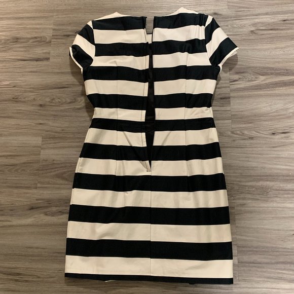 H&M | Women's Short Sleeve Short Dres Size 12 - Picture 4 of 4